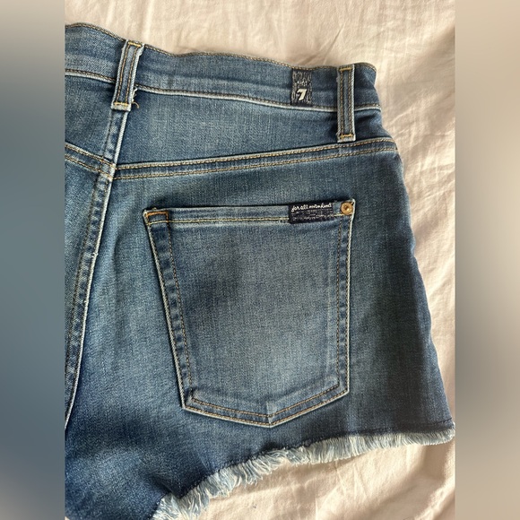 7 For All Mankind Blue Jean Shorts with Raw-Edge Hem - Picture 3 of 7
